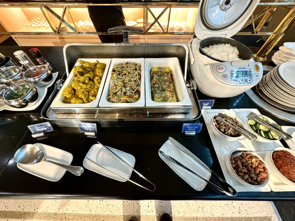 台湾桃園国際空港 シンガポール空港 シルバークリスラウンジ ホットミール