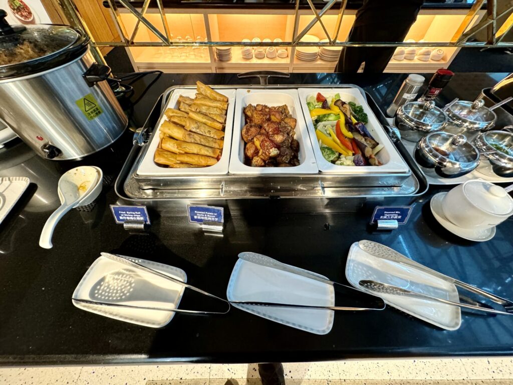 台湾桃園国際空港 シンガポール空港 シルバークリスラウンジ ホットミール