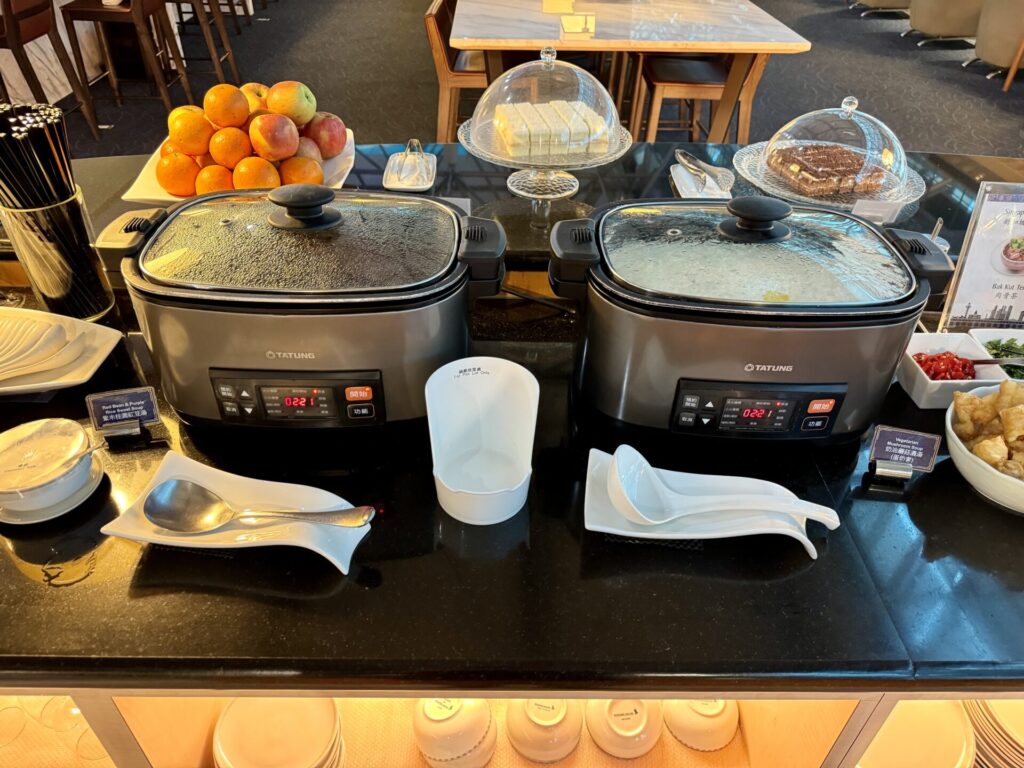 台湾桃園国際空港 シンガポール空港 シルバークリスラウンジ お粥