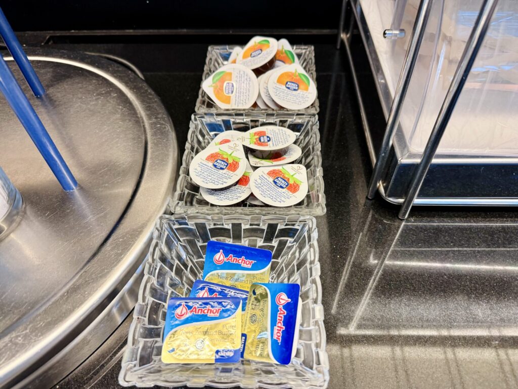 台湾桃園国際空港 シンガポール空港 シルバークリスラウンジ フード