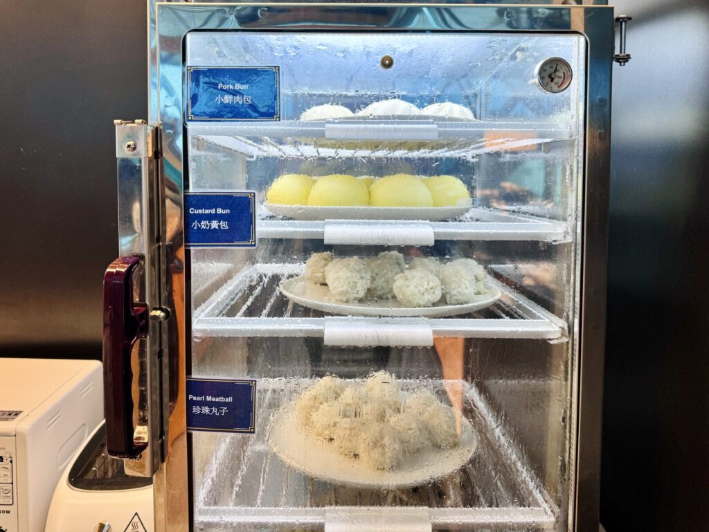 台湾桃園国際空港 シンガポール空港 シルバークリスラウンジ フード