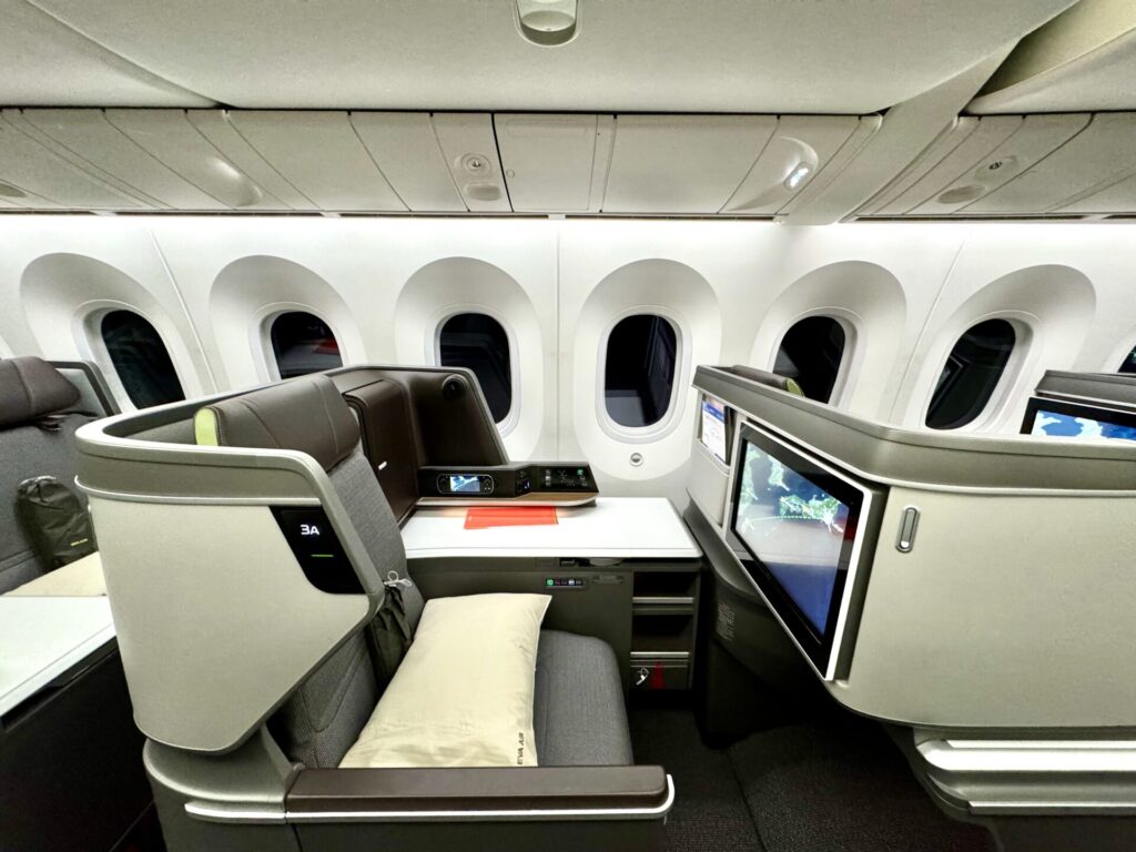 エバー航空 ロイヤルローレルクラス 窓側座席