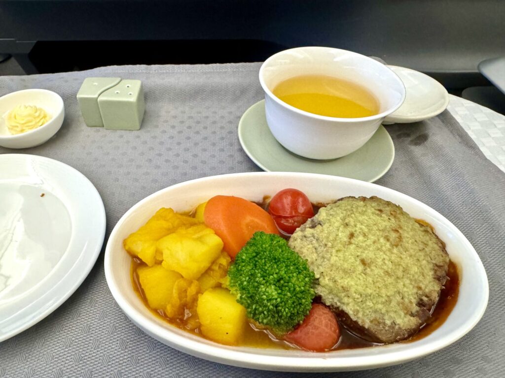 エバー航空 ロイヤルローレルクラス オンライン限定機内食 フィレステーキ