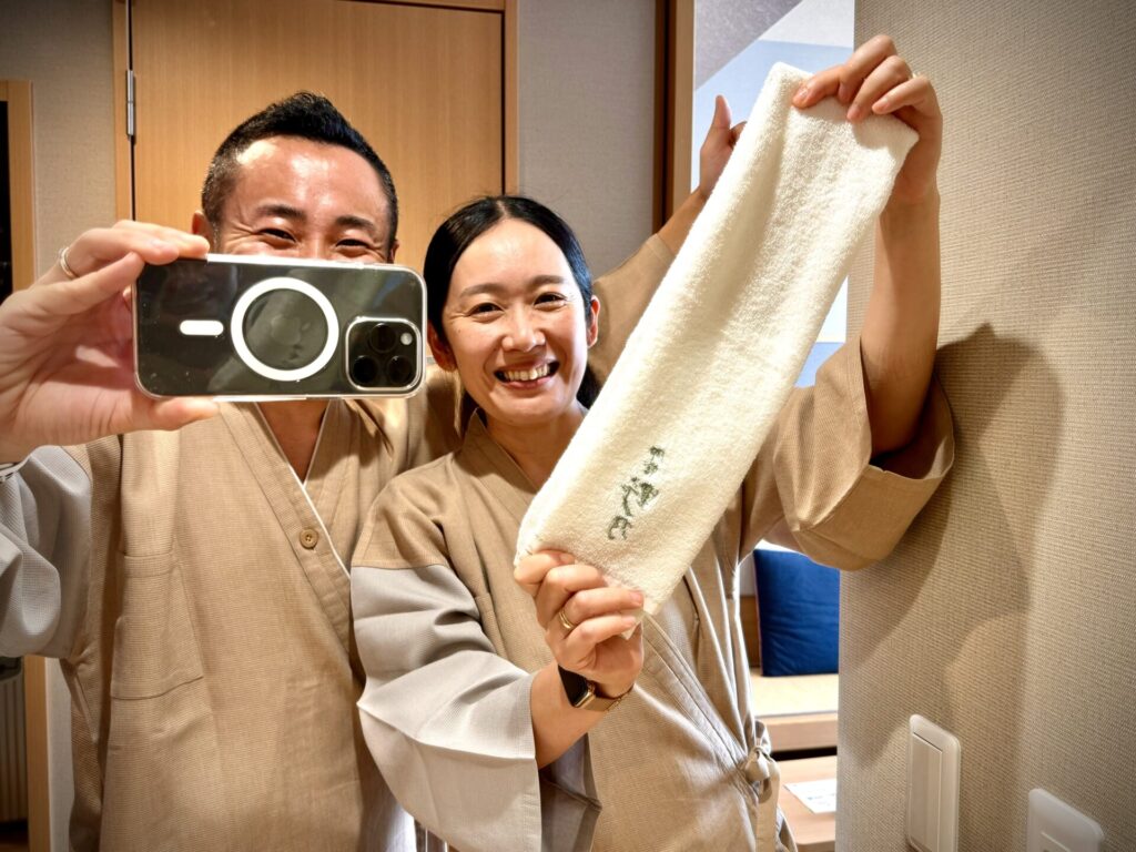 御宿 野乃松本 館内着で記念撮影