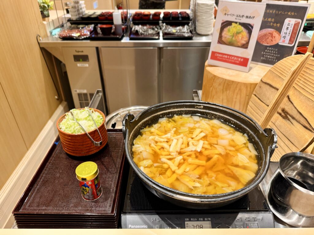 御宿 野乃 松本 朝食ビュッフェの味噌汁