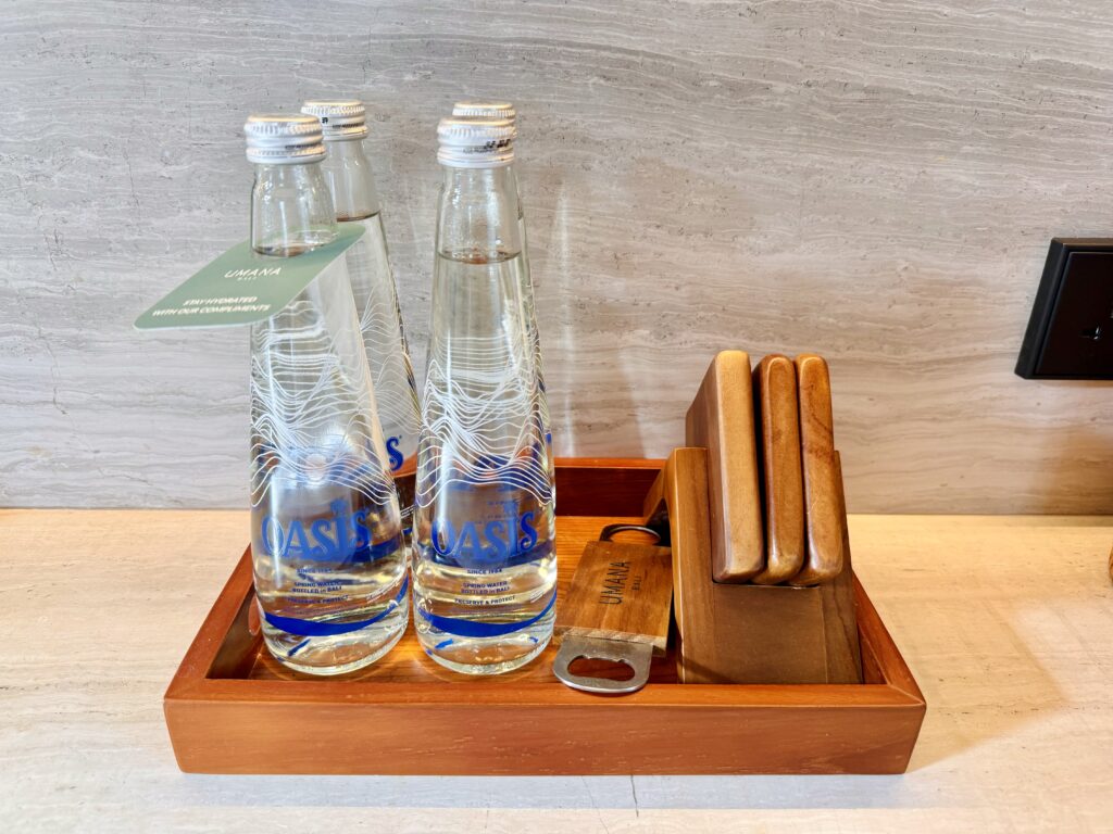 Umana Bali(ウマナバリ)LXR 客室 ボトルウォーター