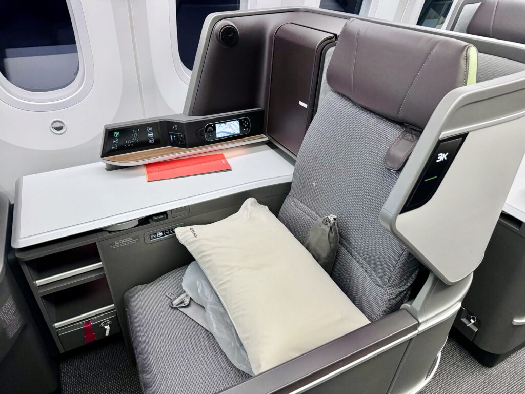 エバー航空 ロイヤルローレルクラス 座席