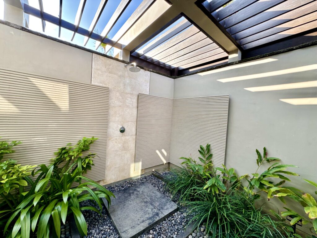 Umana Bali(ウマナバリ)LXR 客室 屋外シャワー