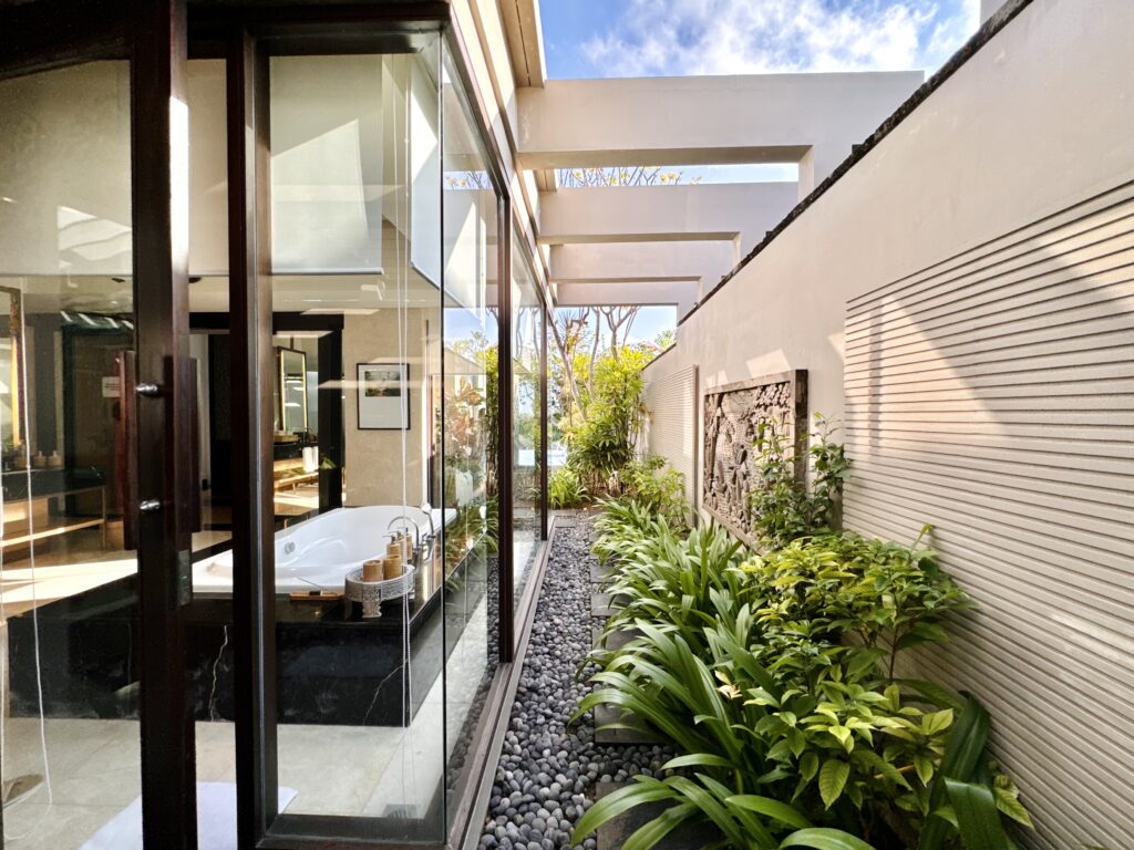 Umana Bali(ウマナバリ)LXR 客室 外廊下