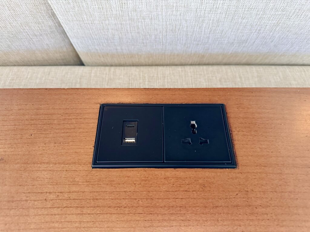 Umana Bali(ウマナバリ)LXR 客室 デスク