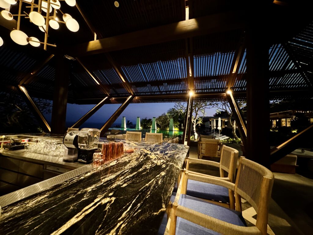 Umana Bali(ウマナバリ)LXR pad pool bar