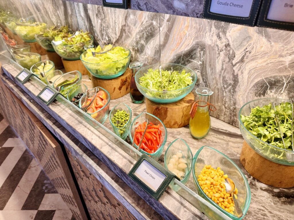 Umana Bali(ウマナバリ)LXR 朝食 サラダコーナー