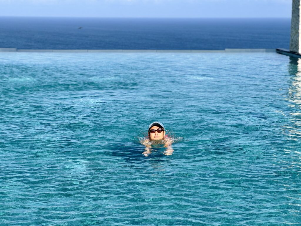 Umana Bali(ウマナバリ)LXR メインプールにて