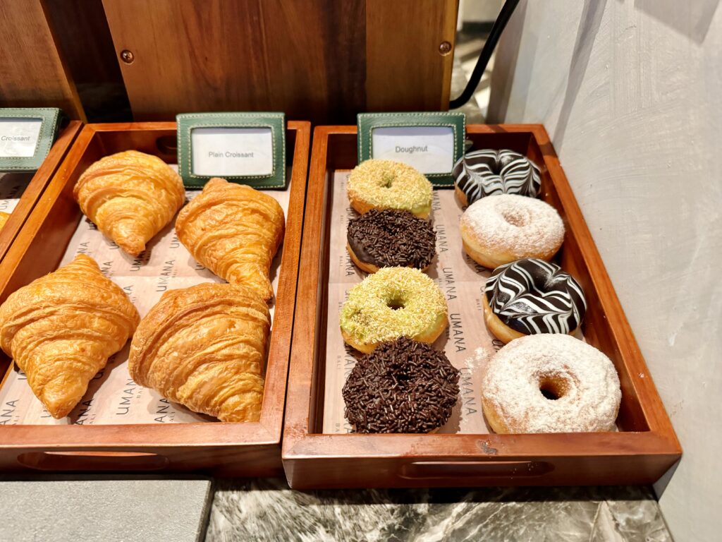 Umana Bali(ウマナバリ)LXR 朝食 パンコーナー