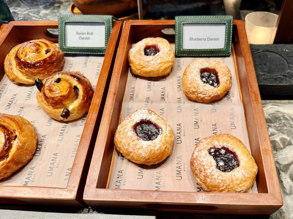 umana Bali(ウマナバリ)LXR 朝食 パンコーナー