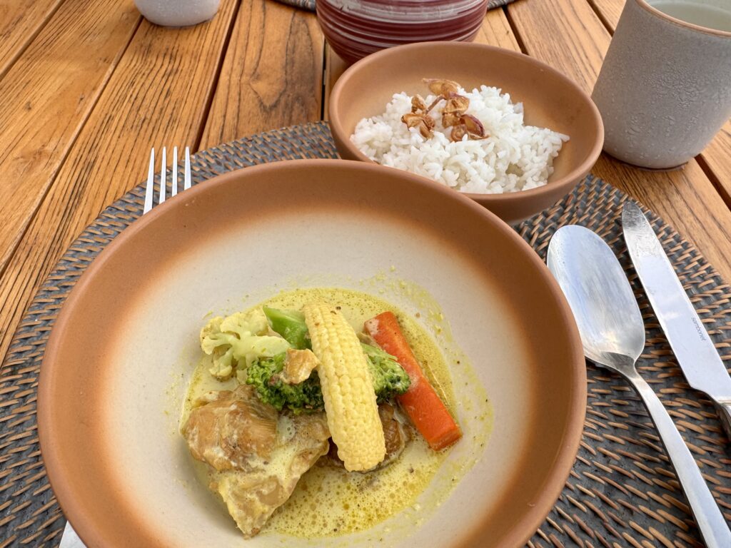 umana Bali(ウマナバリ)LXR 朝食 カレーライス