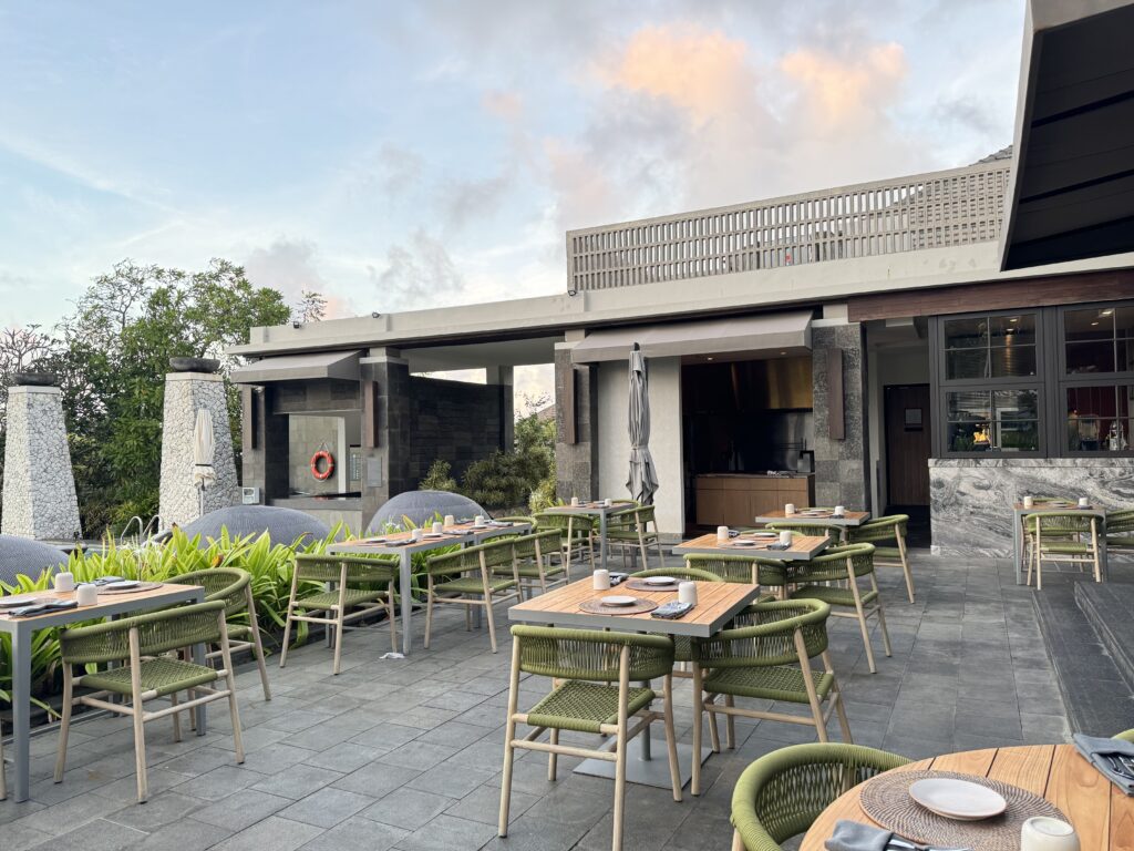 umana Bali(ウマナバリ)LXR 朝食 テラス