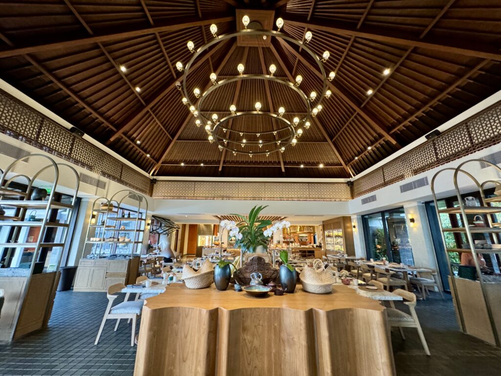 umana Bali(ウマナバリ)LXR 朝食会場の様子