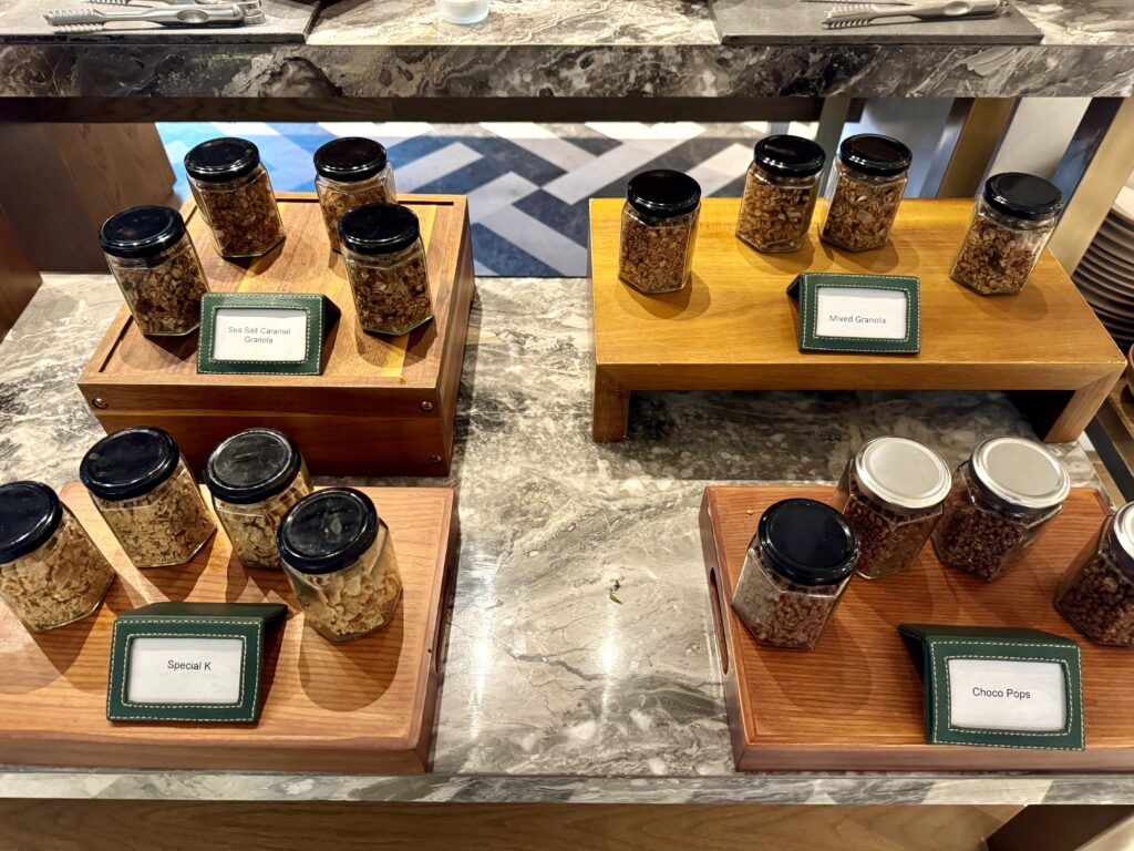 umana Bali(ウマナバリ)LXR 朝食 シリアル