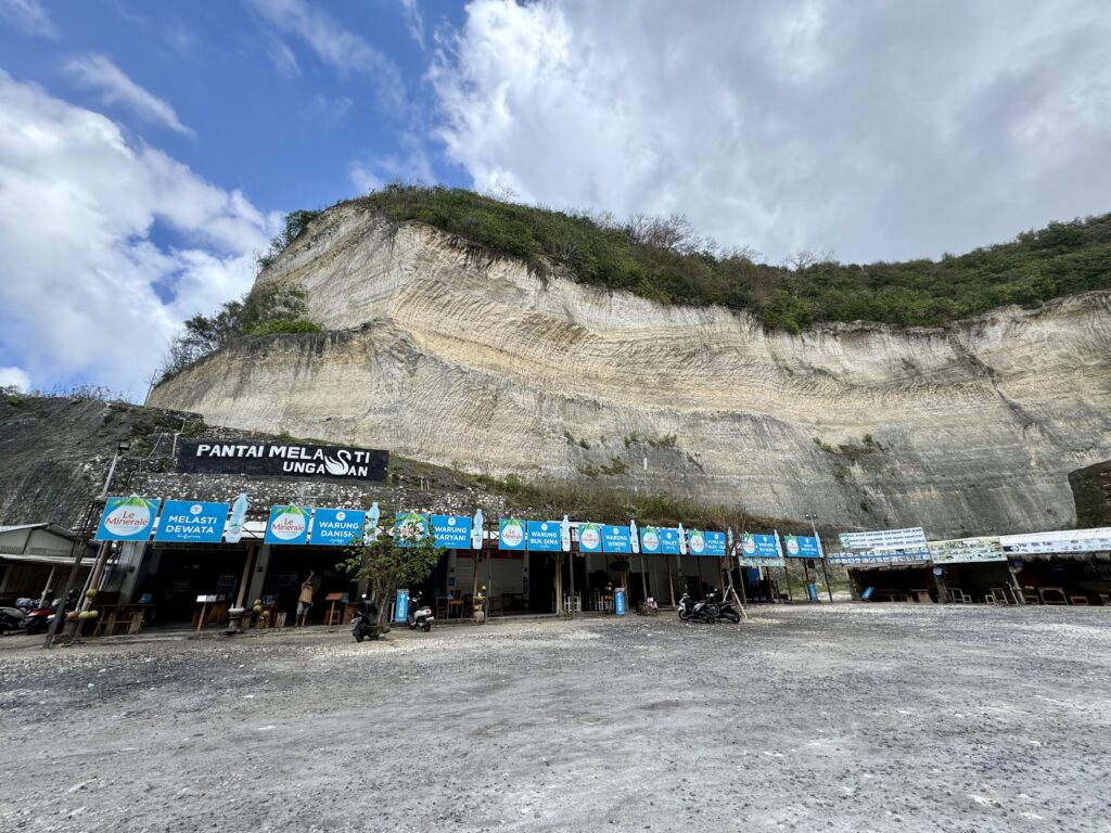 バリ島 メラスティビーチ ローカル屋台 ワルン