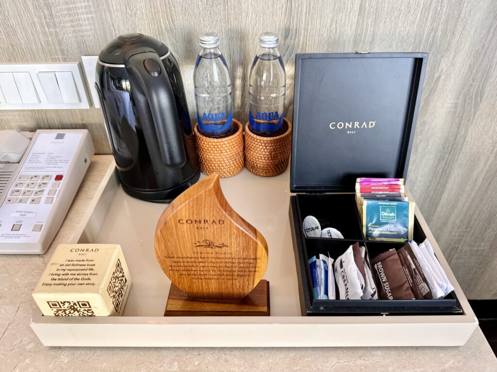 CONRAD BALI(コンラッドバリ) 客室 ベッドまわり