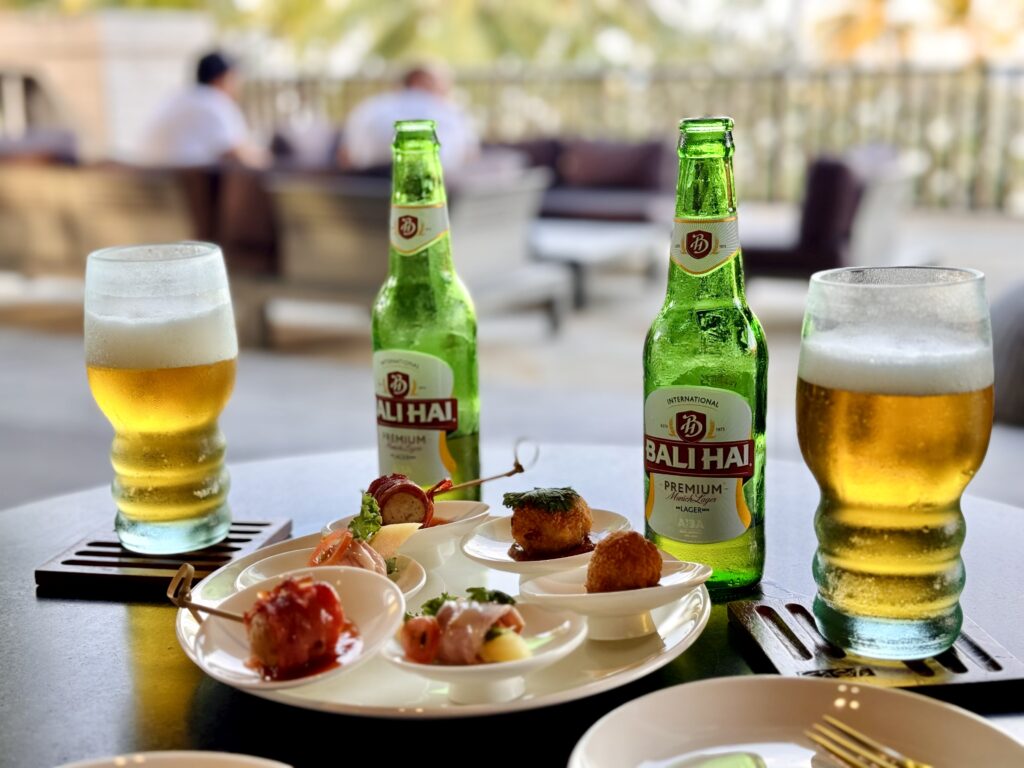 CONRAD BALI(コンラッドバリ) イブニングカクテル ピンチョスとビール