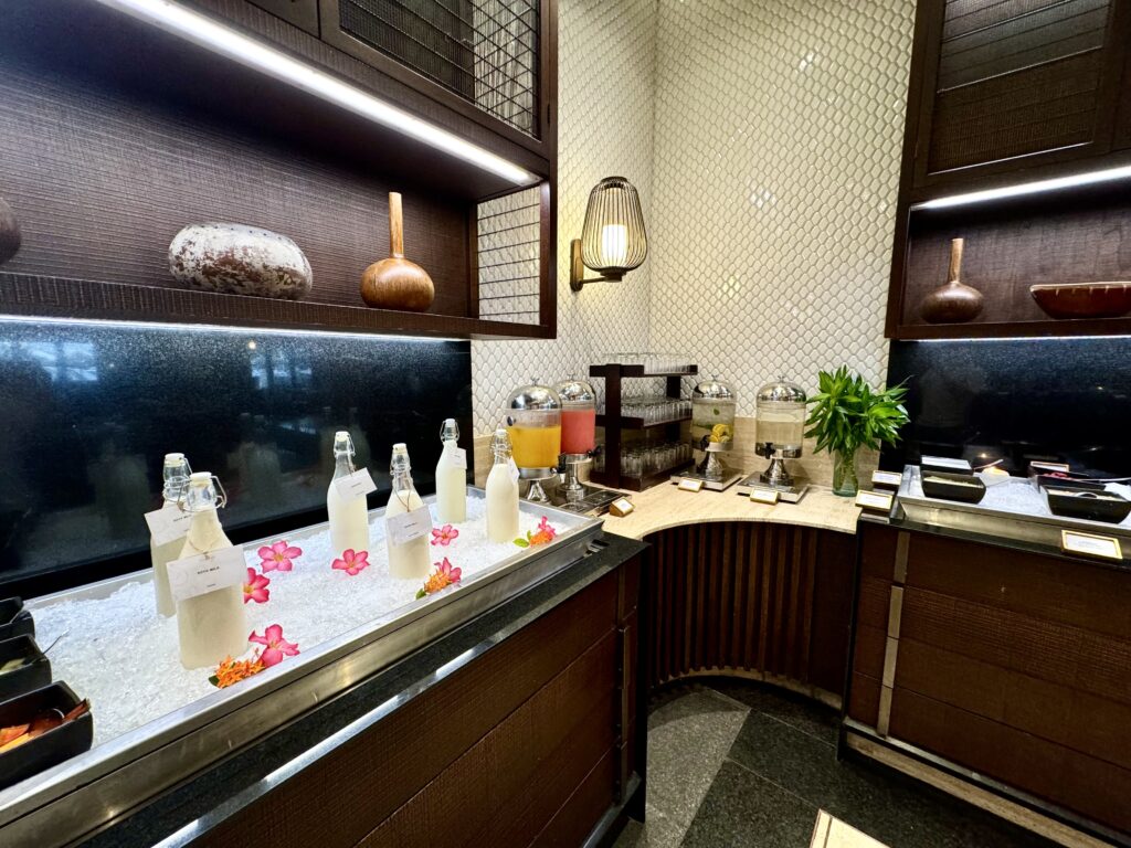 コンラッドバリ 朝食 牛乳 豆乳