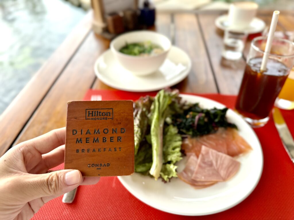 コンラッドバリ 朝食 ダイヤモンド会員の目印