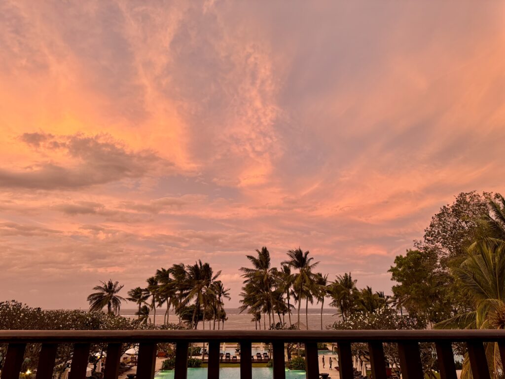 CONRAD BALI(コンラッドバリ) ロビーからの夕焼け
