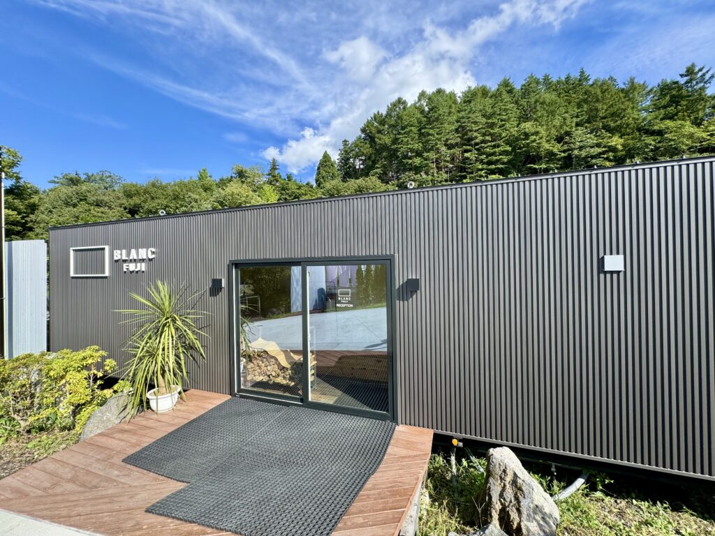 BLANC FUJI レセプトのコンテナハウス