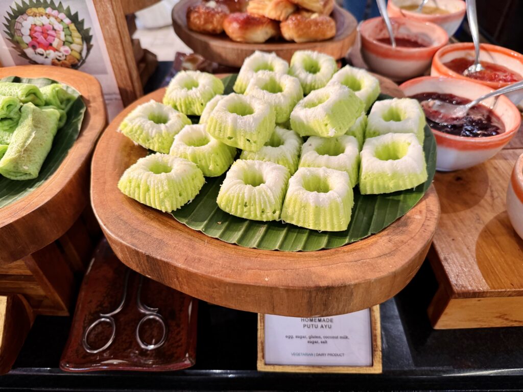 コンラッドバリ 朝食 スイーツコーナー