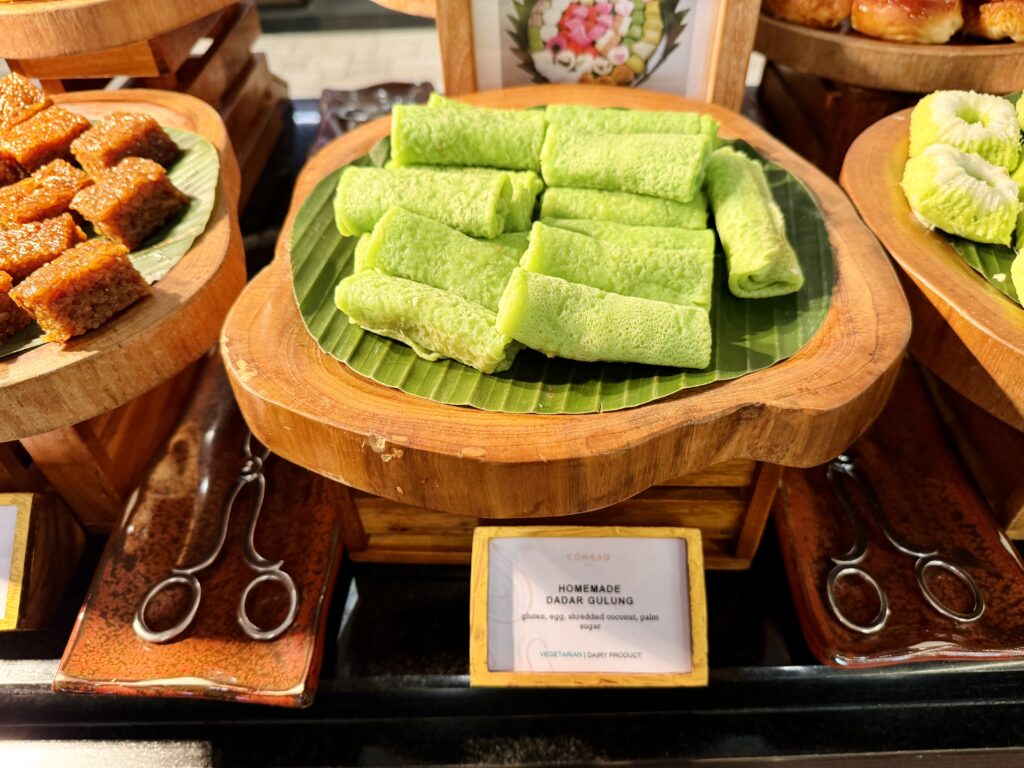 コンラッドバリ 朝食 スイーツコーナー
