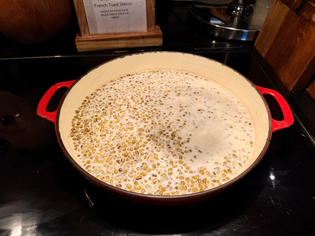 コンラッドバリ 朝食 スイーツコーナー