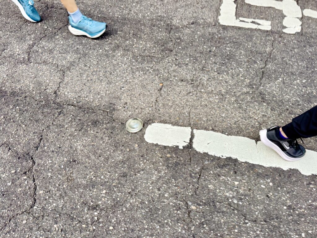 エバー航空マラソン 高架道路ランでは足元に注意