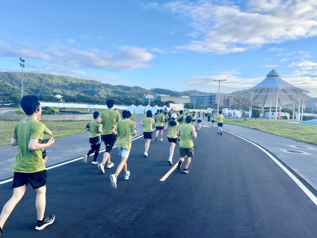 エバー航空マラソン ゴールが見えてきた