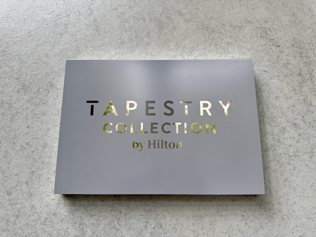 タペストリーコレクションbyヒルトン ロゴ