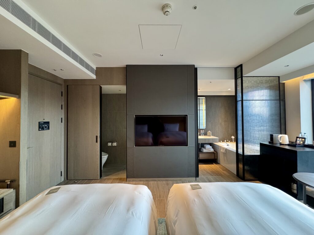 レゾナンス台北 ゲストルーム ベッドからの眺め