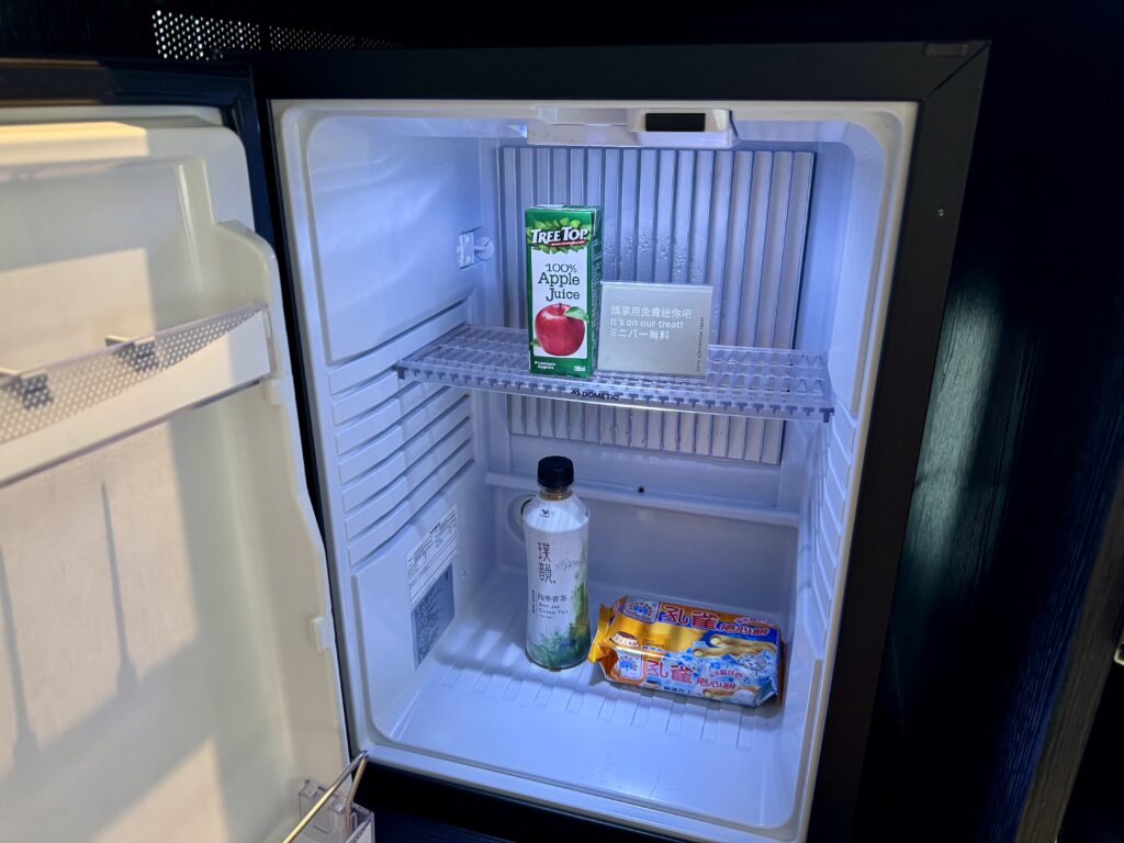 レゾナンス台北 ミニバー内は無料