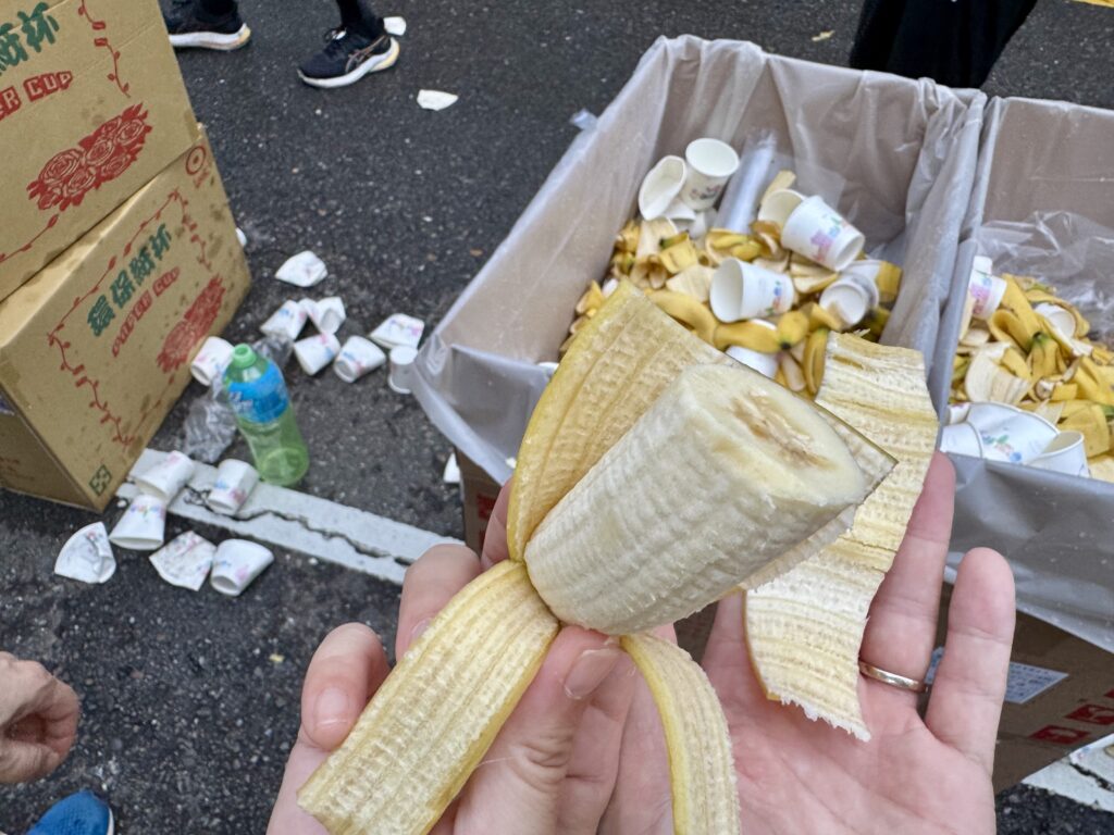 エバー航空マラソン エイド バナナ