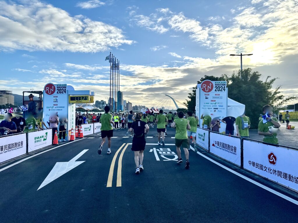 エバー航空マラソン　10km　ゴール