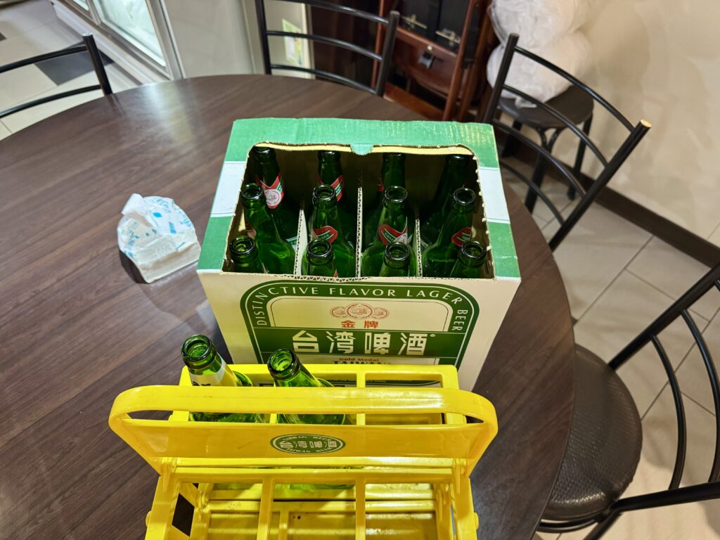 台北 豪香熱炒 昼から飲んだビール