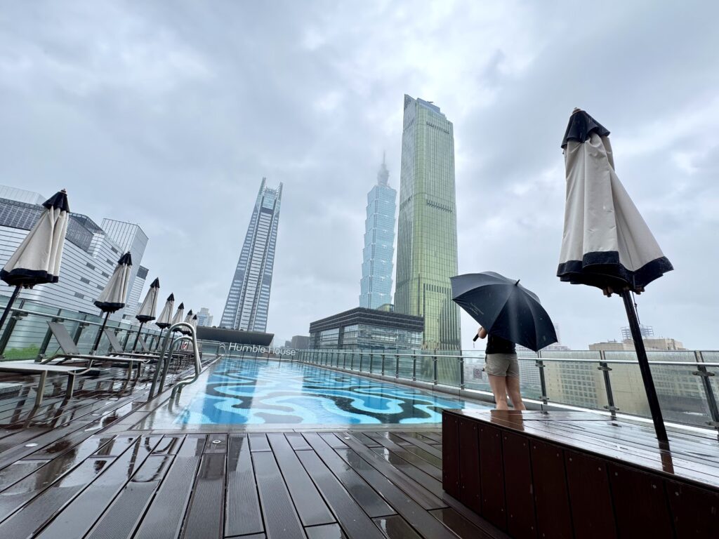 ハンブルハウス台北 屋外プール 台北101