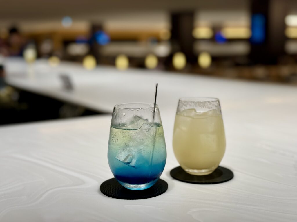 羽田空港第二ターミナル 国際線エリア ANAラウンジ バーエリア オリジナルカクテル