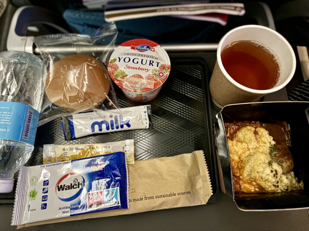 シンガポール航空 エコノミークラス機内食 シンガポール-バリ島