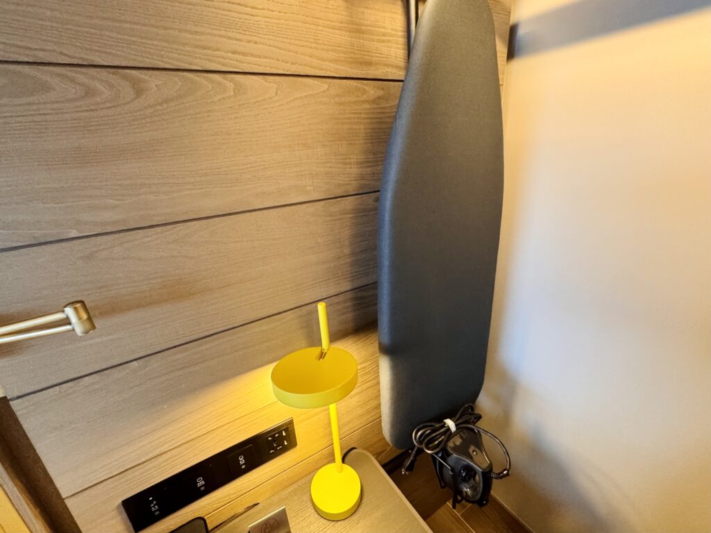 レゾナンス台北 客室 備品 アイロン台