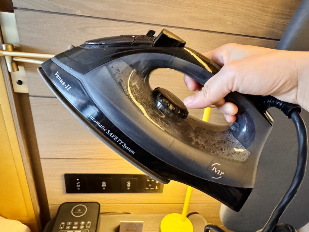 レゾナンス台北 客室 備品 アイロン