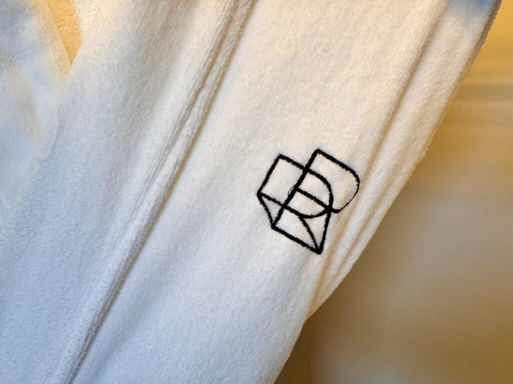 レゾナンス台北 客室 備品 バスローブ