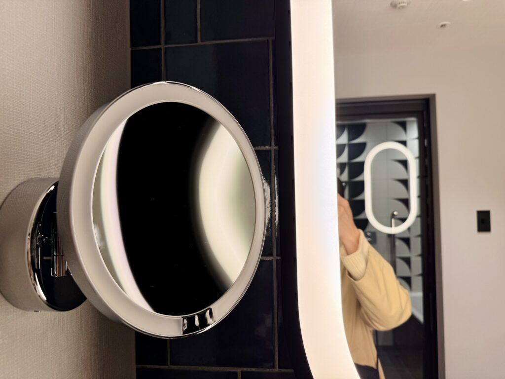 キャノピー大阪 コーナースイート 水まわり 拡大鏡