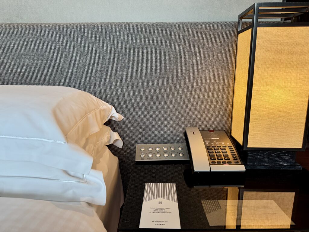 ハンブルハウス台北 プレミアルーム ベッドサイド