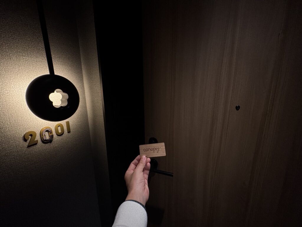 キャノピー大阪 コーナースイート 客室扉